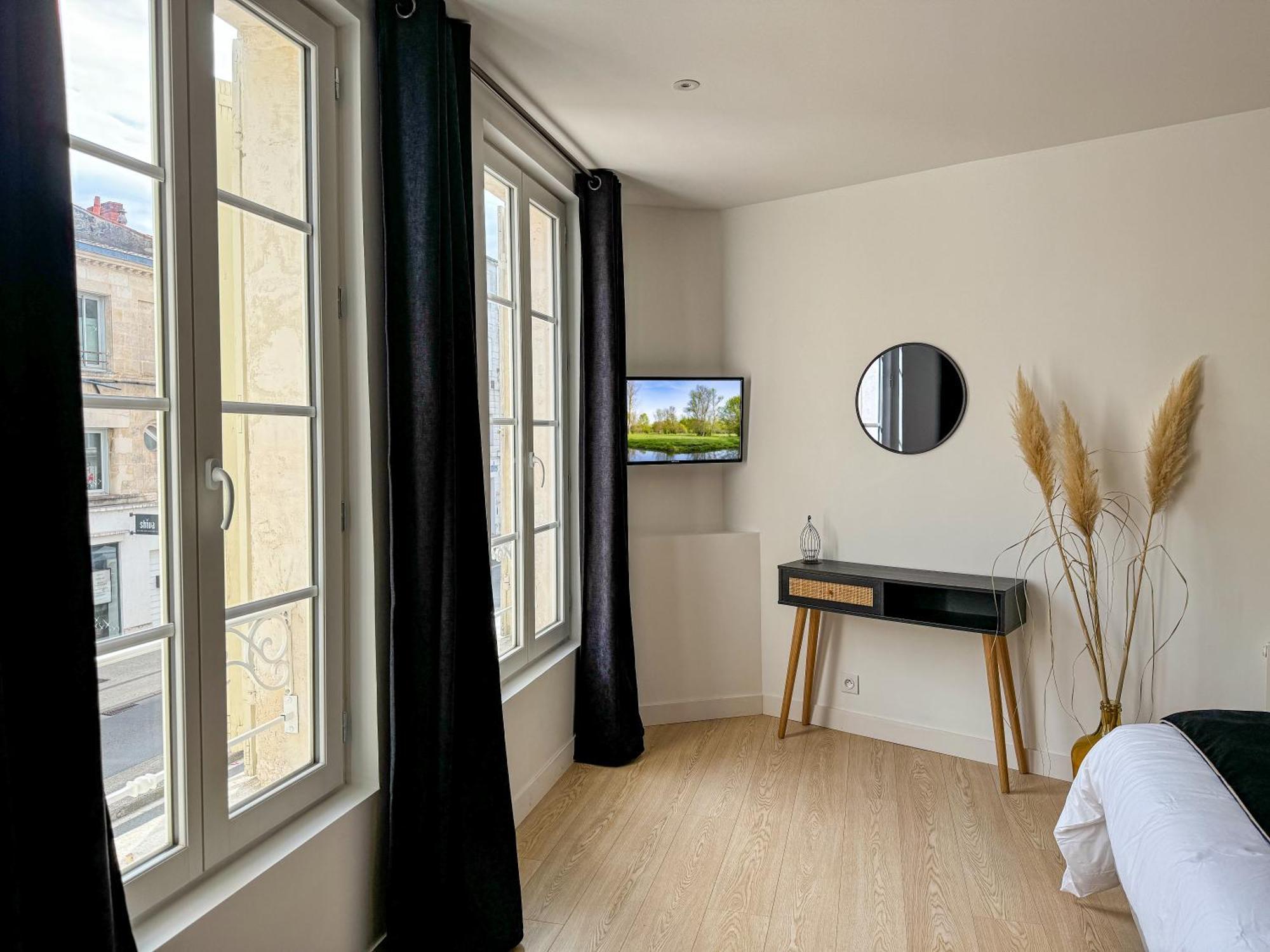 Cozy Niort Apartment Luaran gambar
