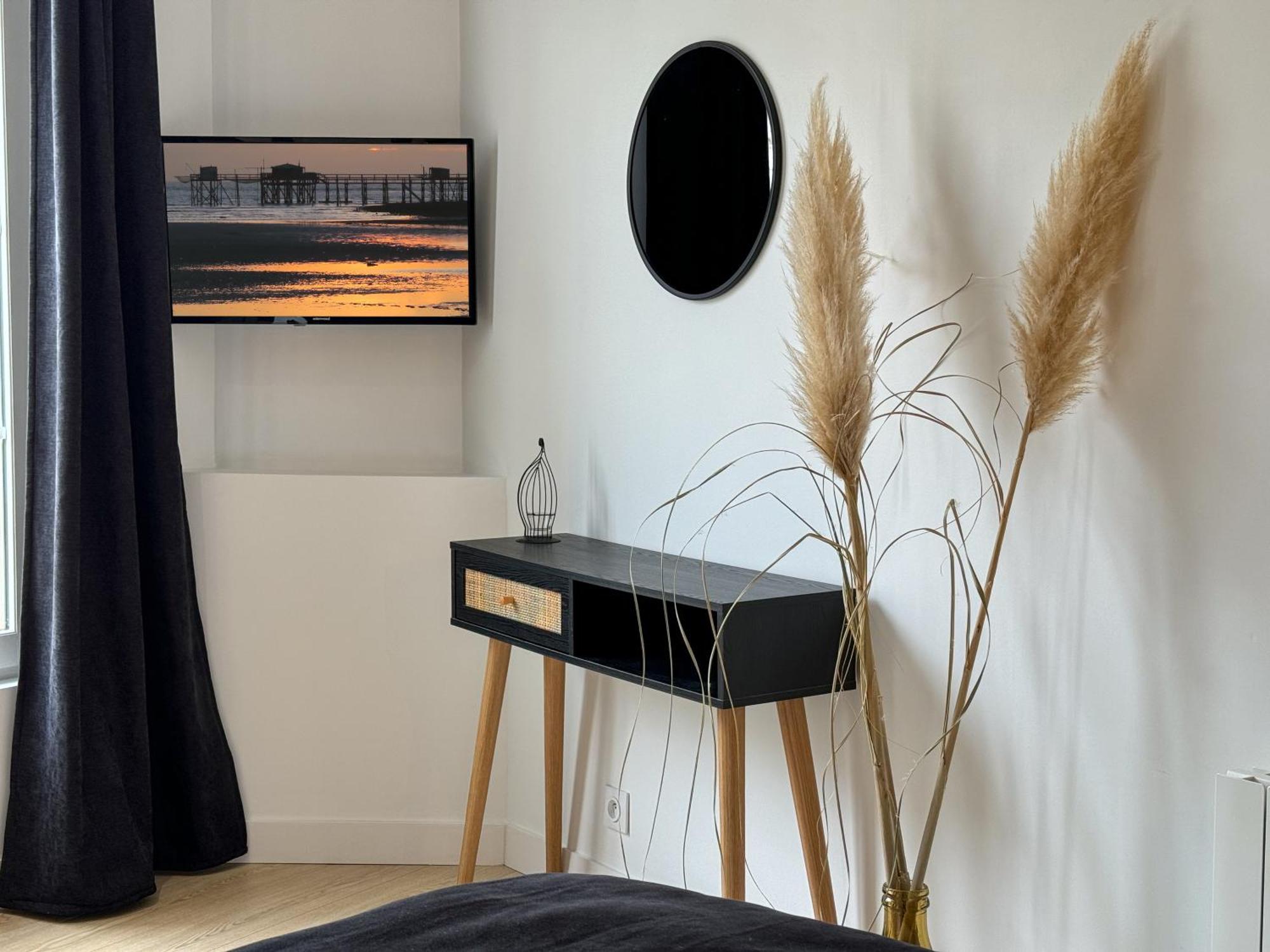 Cozy Niort Apartment Luaran gambar